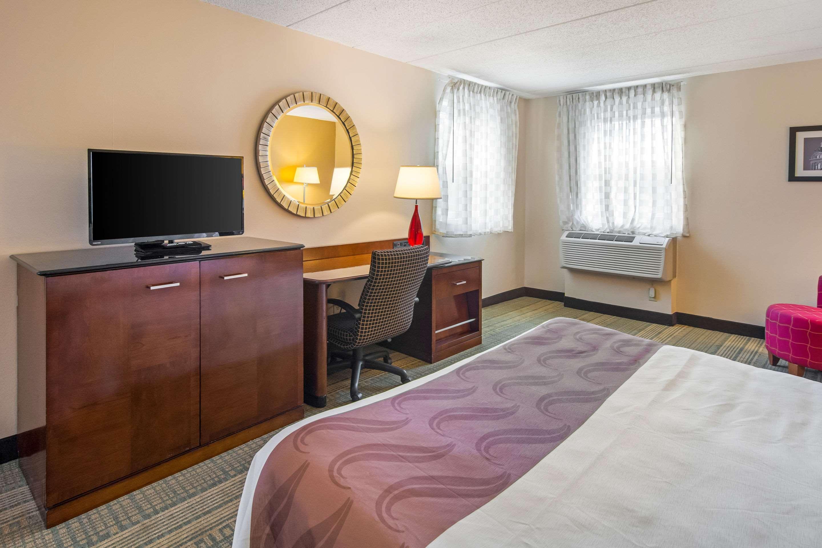 Quality Inn & Suites Virginia Esterno foto