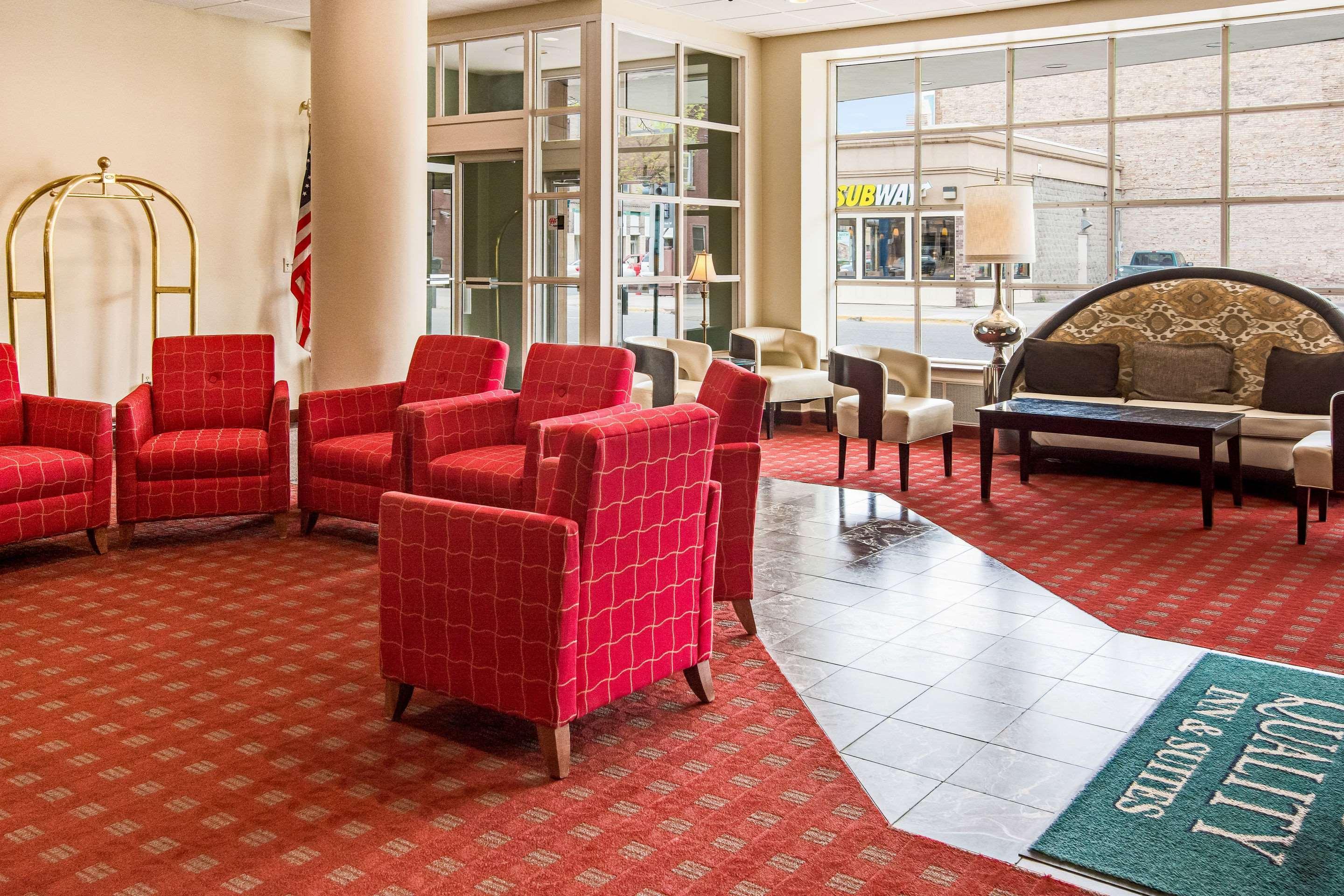 Quality Inn & Suites Virginia Esterno foto